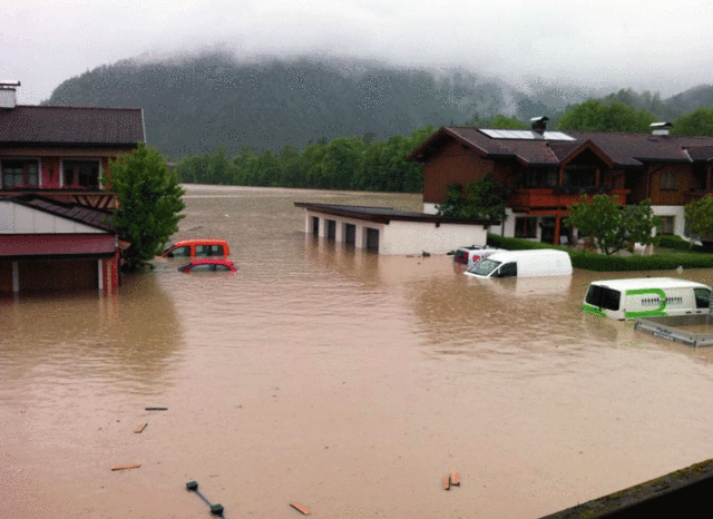 Oversvømmelser ved Kössen i Tirol i Østrig den 2. juni 2013
